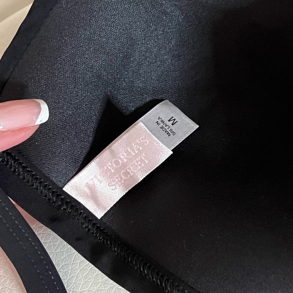 Victoria’s Secret NEW Black Bikini Set - Picture 6 of 6